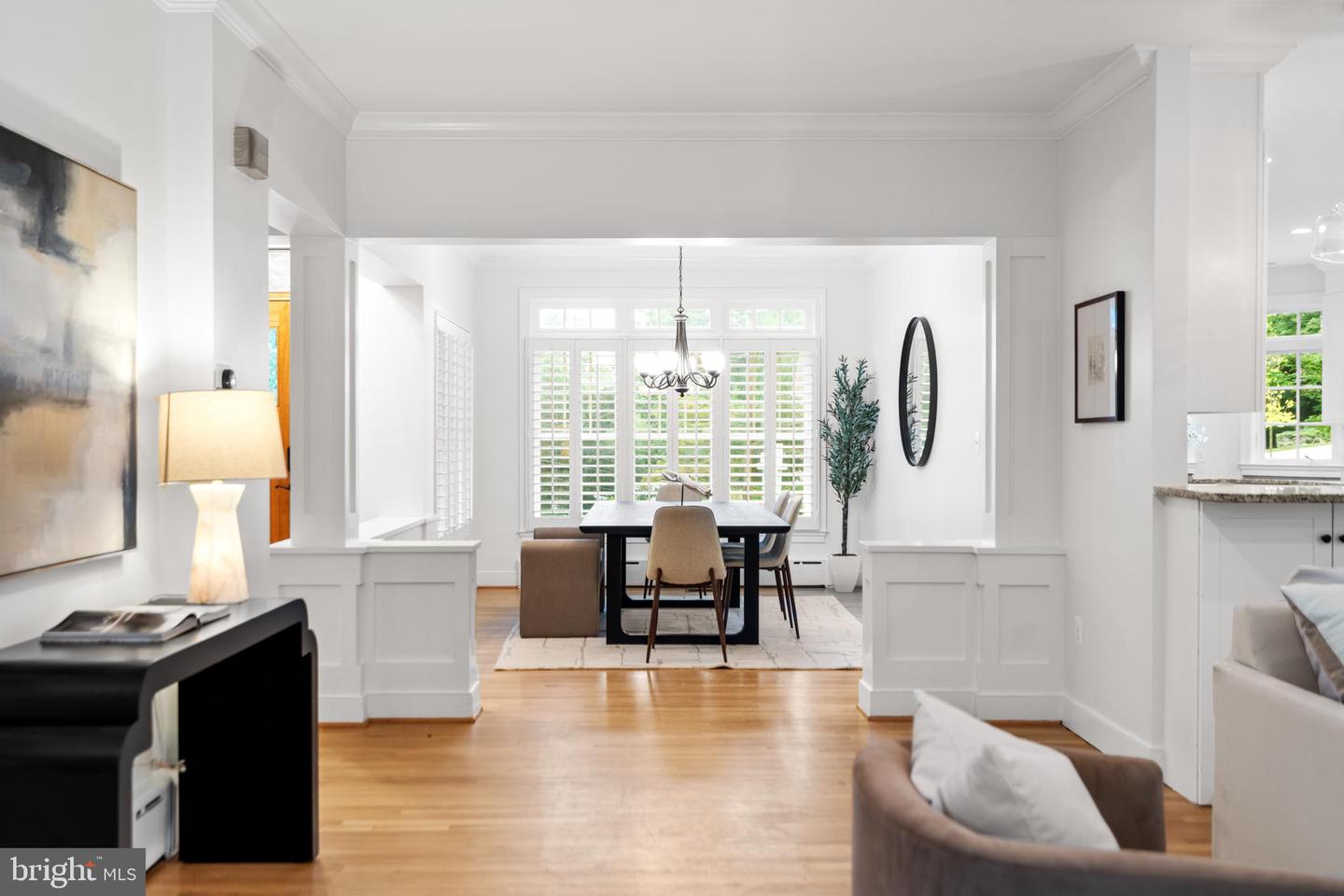 3722 N WOODROW ST, ARLINGTON, Virginia 22207, 6 Bedrooms Bedrooms, ,5 BathroomsBathrooms,Residential,For sale,3722 N WOODROW ST,VAAR2063822 MLS # VAAR2063822
