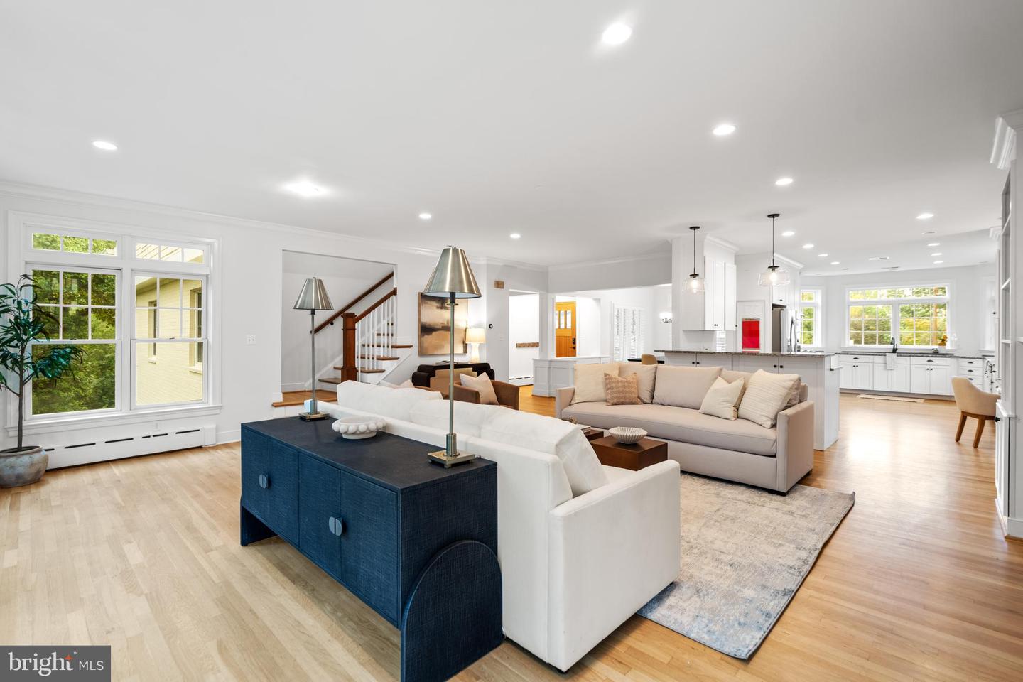 3722 N WOODROW ST, ARLINGTON, Virginia 22207, 6 Bedrooms Bedrooms, ,5 BathroomsBathrooms,Residential,For sale,3722 N WOODROW ST,VAAR2063822 MLS # VAAR2063822
