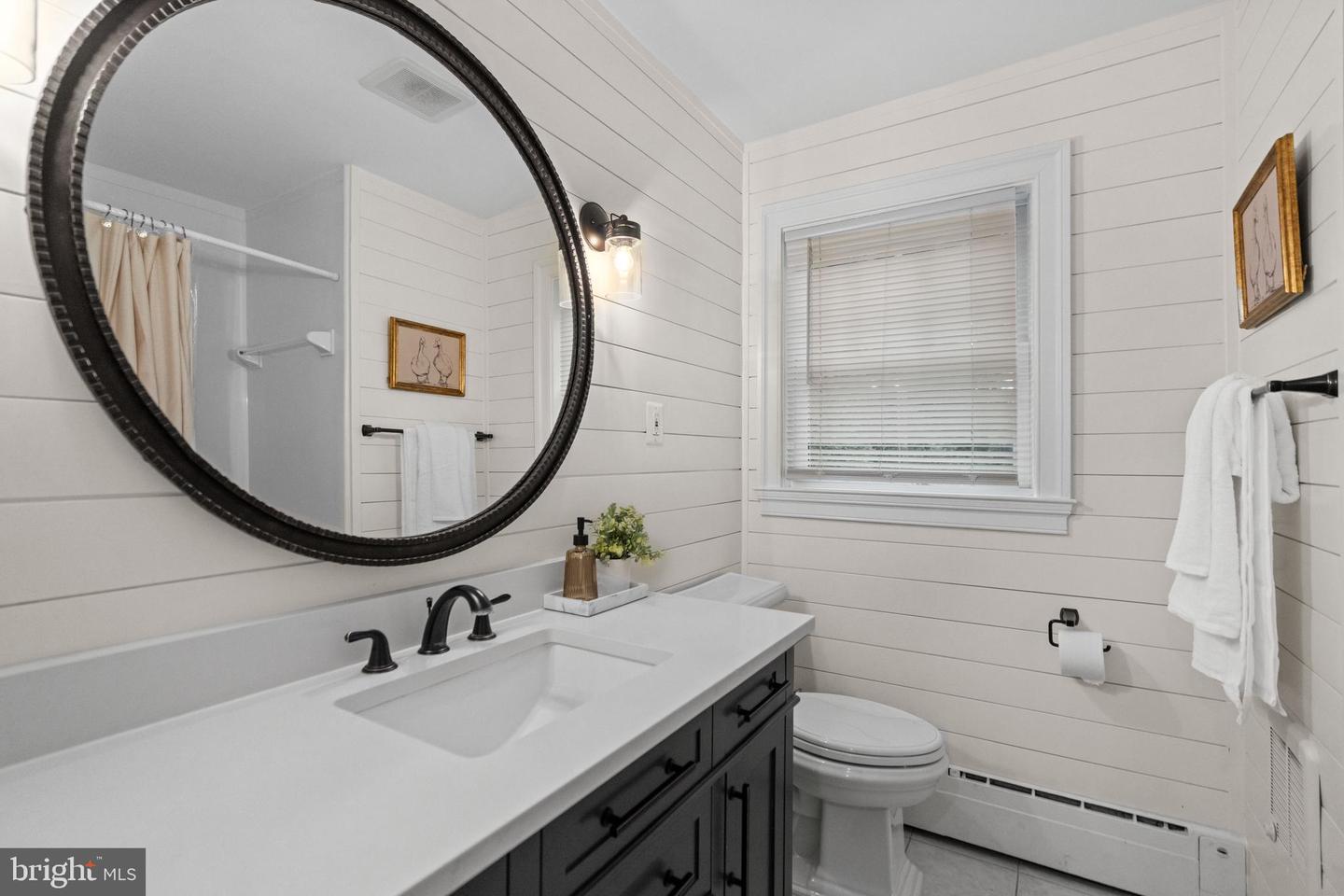 3722 N WOODROW ST, ARLINGTON, Virginia 22207, 6 Bedrooms Bedrooms, ,5 BathroomsBathrooms,Residential,For sale,3722 N WOODROW ST,VAAR2063822 MLS # VAAR2063822