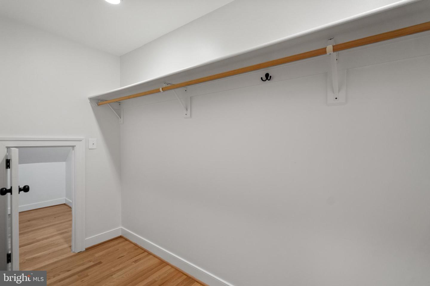 3722 N WOODROW ST, ARLINGTON, Virginia 22207, 6 Bedrooms Bedrooms, ,5 BathroomsBathrooms,Residential,For sale,3722 N WOODROW ST,VAAR2063822 MLS # VAAR2063822