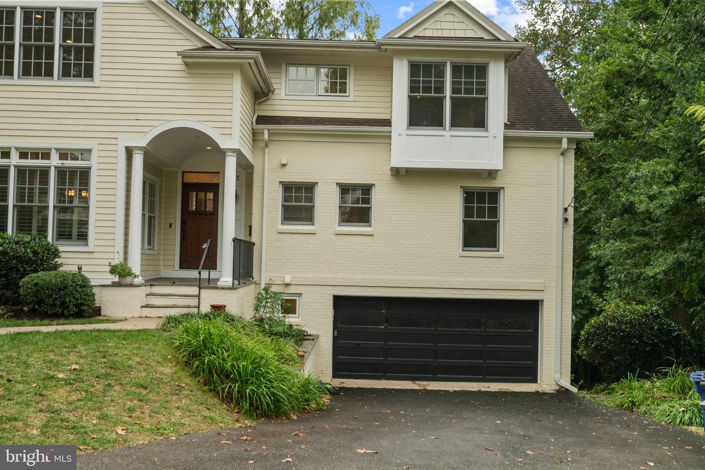 3722 N WOODROW ST, ARLINGTON, Virginia 22207, 6 Bedrooms Bedrooms, ,5 BathroomsBathrooms,Residential,For sale,3722 N WOODROW ST,VAAR2063822 MLS # VAAR2063822