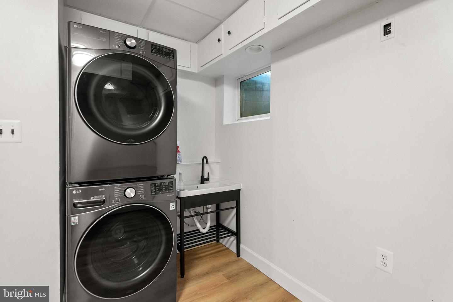 3722 N WOODROW ST, ARLINGTON, Virginia 22207, 6 Bedrooms Bedrooms, ,5 BathroomsBathrooms,Residential,For sale,3722 N WOODROW ST,VAAR2063822 MLS # VAAR2063822