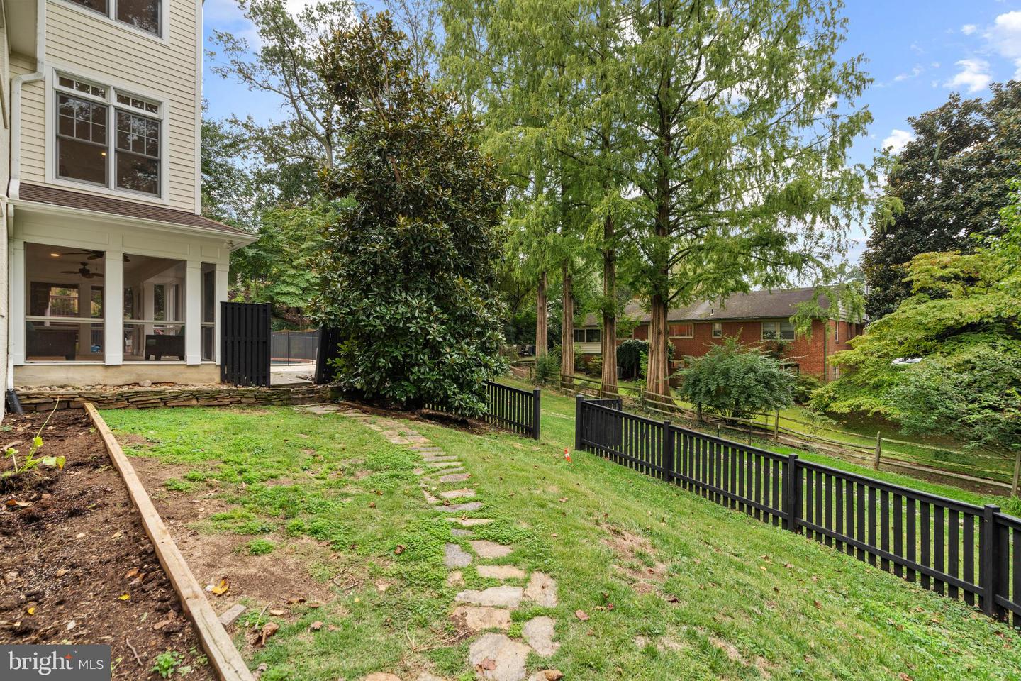3722 N WOODROW ST, ARLINGTON, Virginia 22207, 6 Bedrooms Bedrooms, ,5 BathroomsBathrooms,Residential,For sale,3722 N WOODROW ST,VAAR2063822 MLS # VAAR2063822