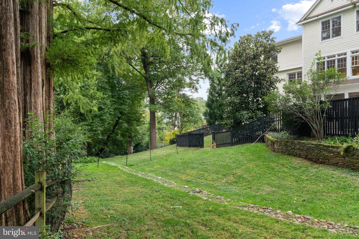3722 N WOODROW ST, ARLINGTON, Virginia 22207, 6 Bedrooms Bedrooms, ,5 BathroomsBathrooms,Residential,For sale,3722 N WOODROW ST,VAAR2063822 MLS # VAAR2063822