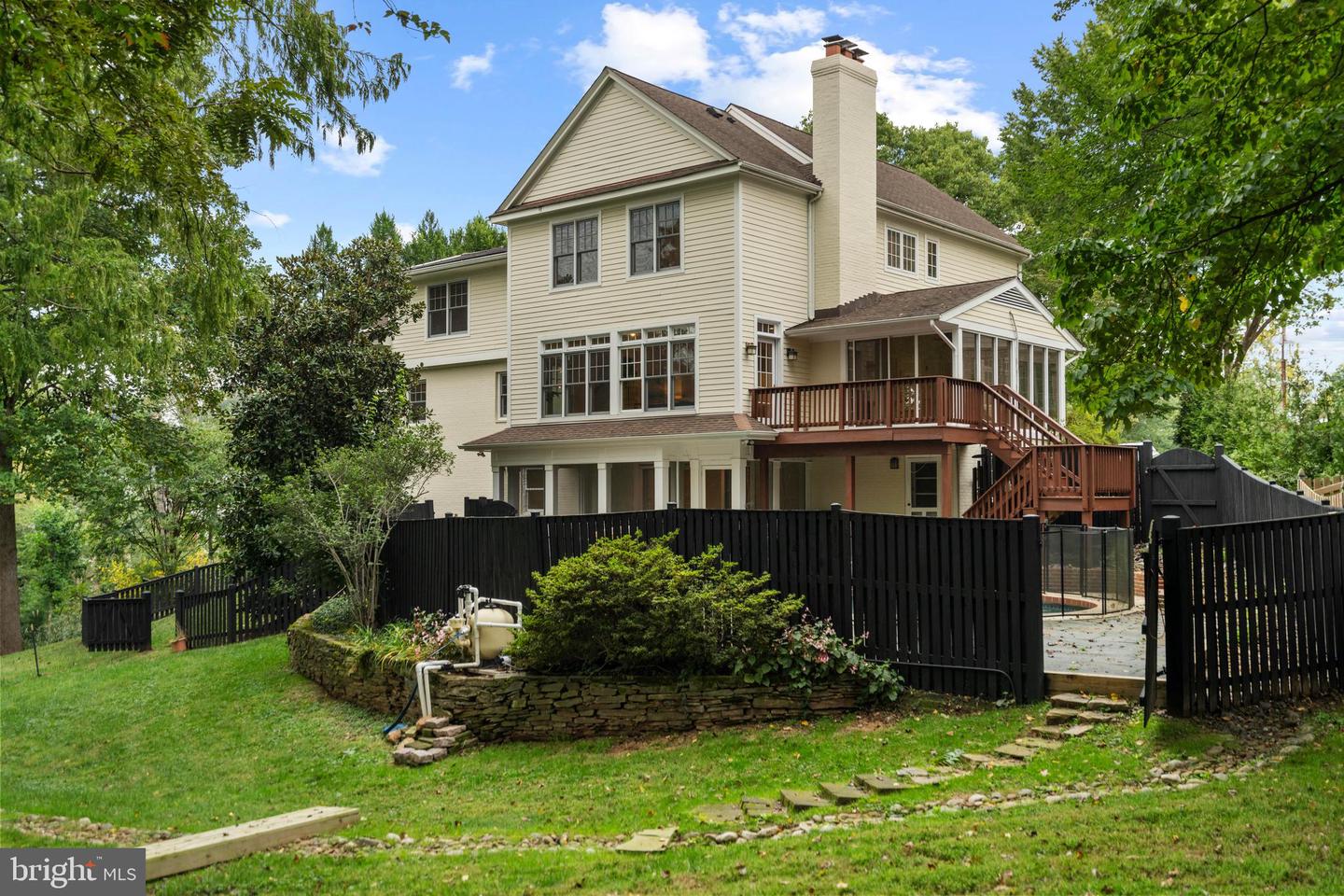 3722 N WOODROW ST, ARLINGTON, Virginia 22207, 6 Bedrooms Bedrooms, ,5 BathroomsBathrooms,Residential,For sale,3722 N WOODROW ST,VAAR2063822 MLS # VAAR2063822