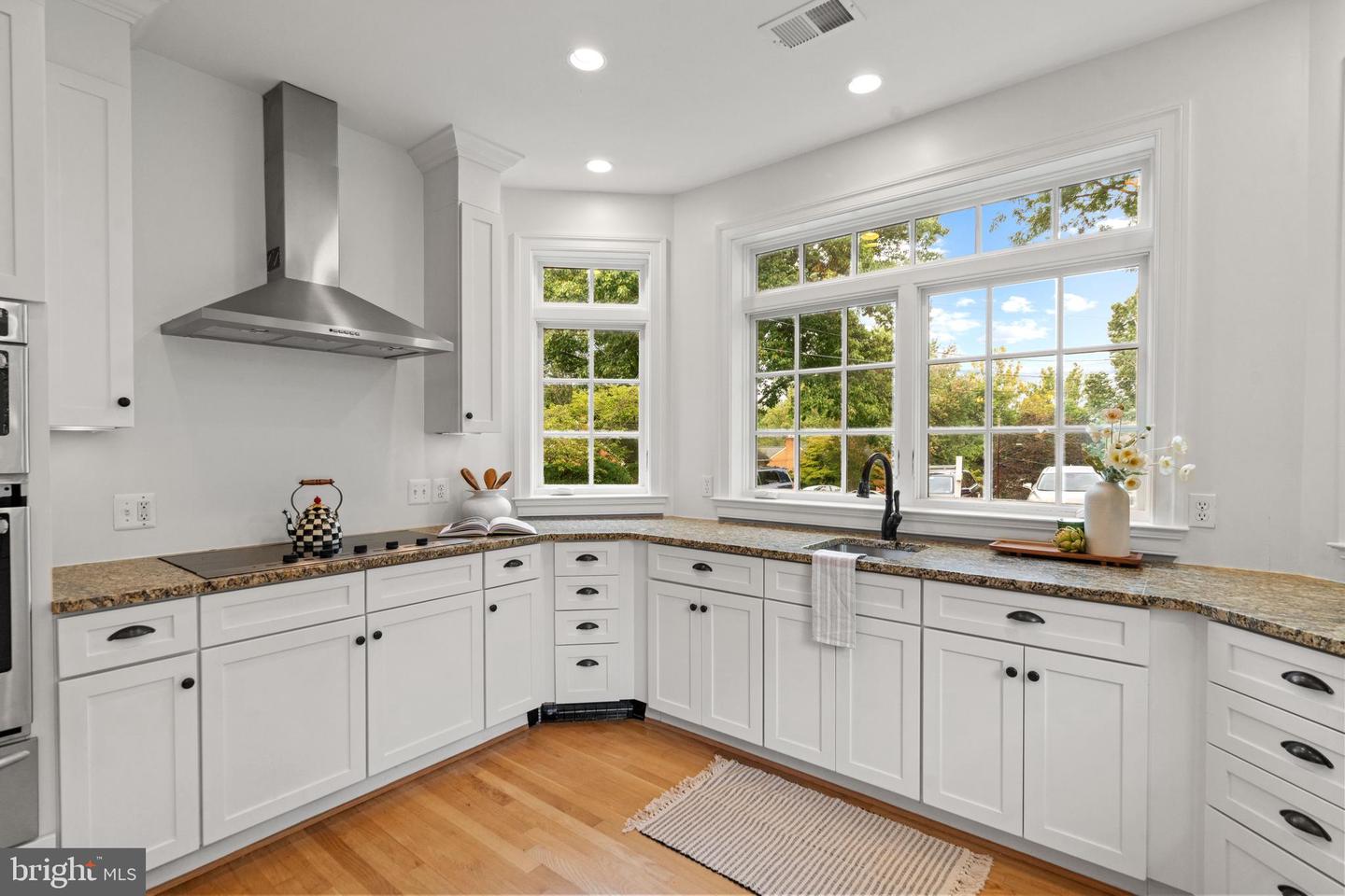 3722 N WOODROW ST, ARLINGTON, Virginia 22207, 6 Bedrooms Bedrooms, ,5 BathroomsBathrooms,Residential,For sale,3722 N WOODROW ST,VAAR2063822 MLS # VAAR2063822