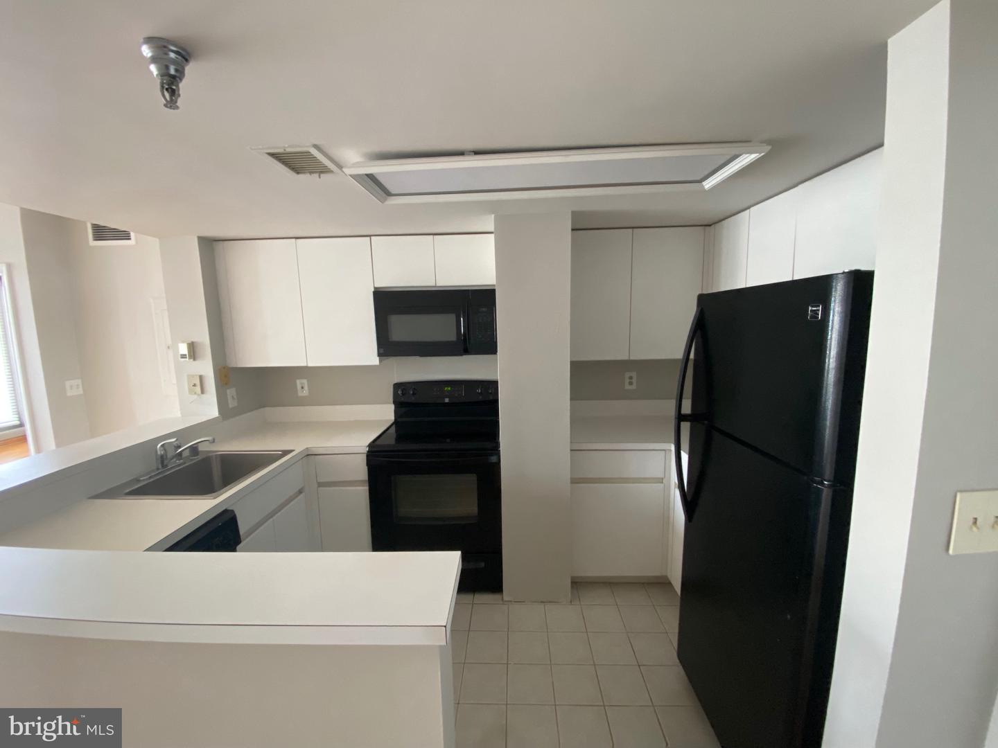 801 PENNSYLVANIA AVE NW #PH06, WASHINGTON, District Of Columbia 20004, 1 Bedroom Bedrooms, ,1 BathroomBathrooms,Residential,For sale,801 PENNSYLVANIA AVE NW #PH06,DCDC2223024 MLS # DCDC2223024