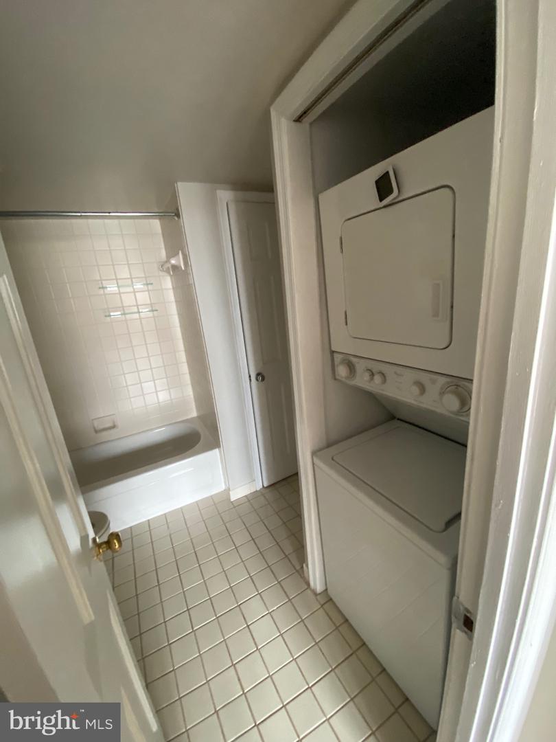 801 PENNSYLVANIA AVE NW #PH06, WASHINGTON, District Of Columbia 20004, 1 Bedroom Bedrooms, ,1 BathroomBathrooms,Residential,For sale,801 PENNSYLVANIA AVE NW #PH06,DCDC2223024 MLS # DCDC2223024