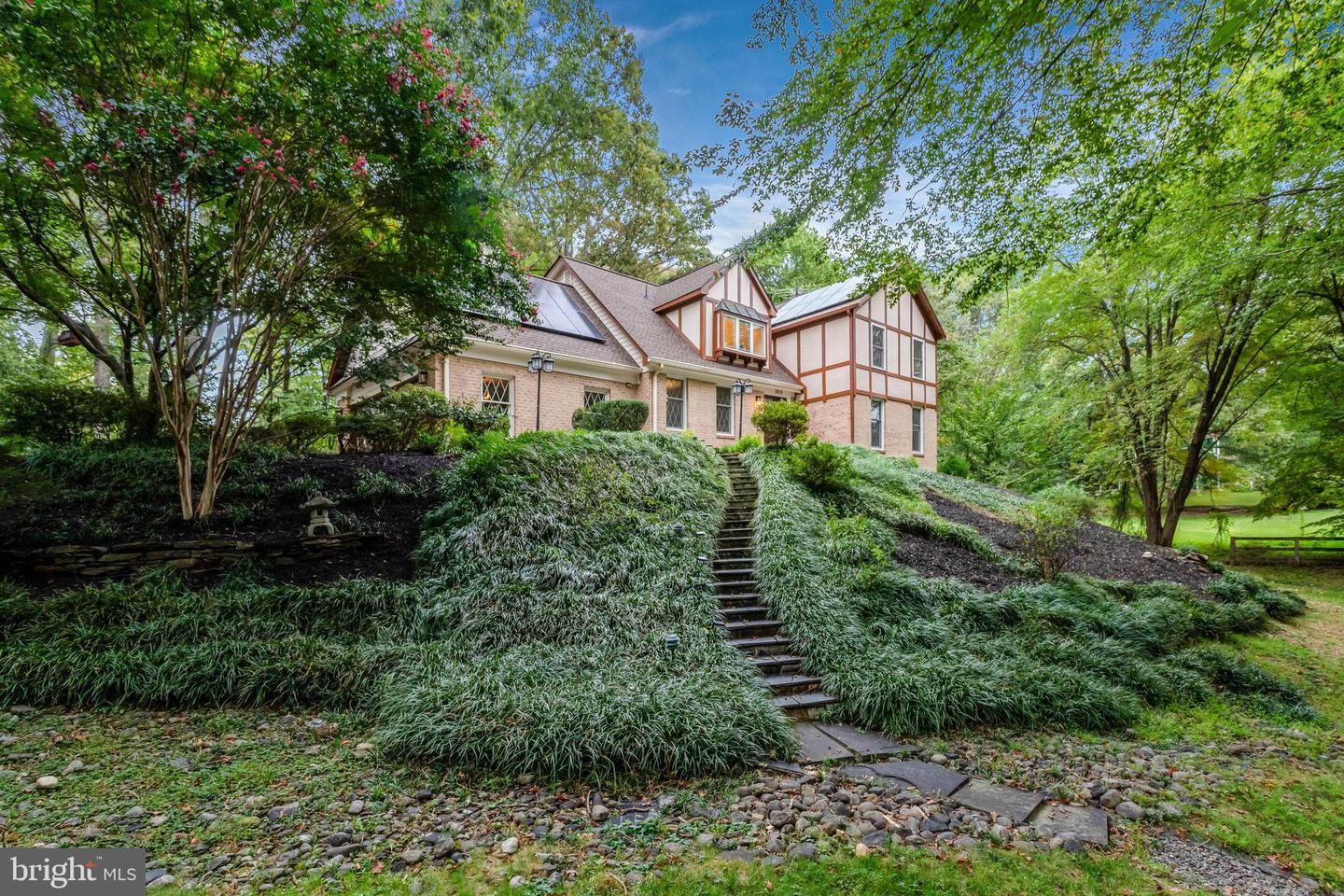 10510 HENDERSON RD, FAIRFAX STATION, Virginia 22039, 5 Bedrooms Bedrooms, ,3 BathroomsBathrooms,Residential,For sale,10510 HENDERSON RD,VAFX2268076 MLS # VAFX2268076