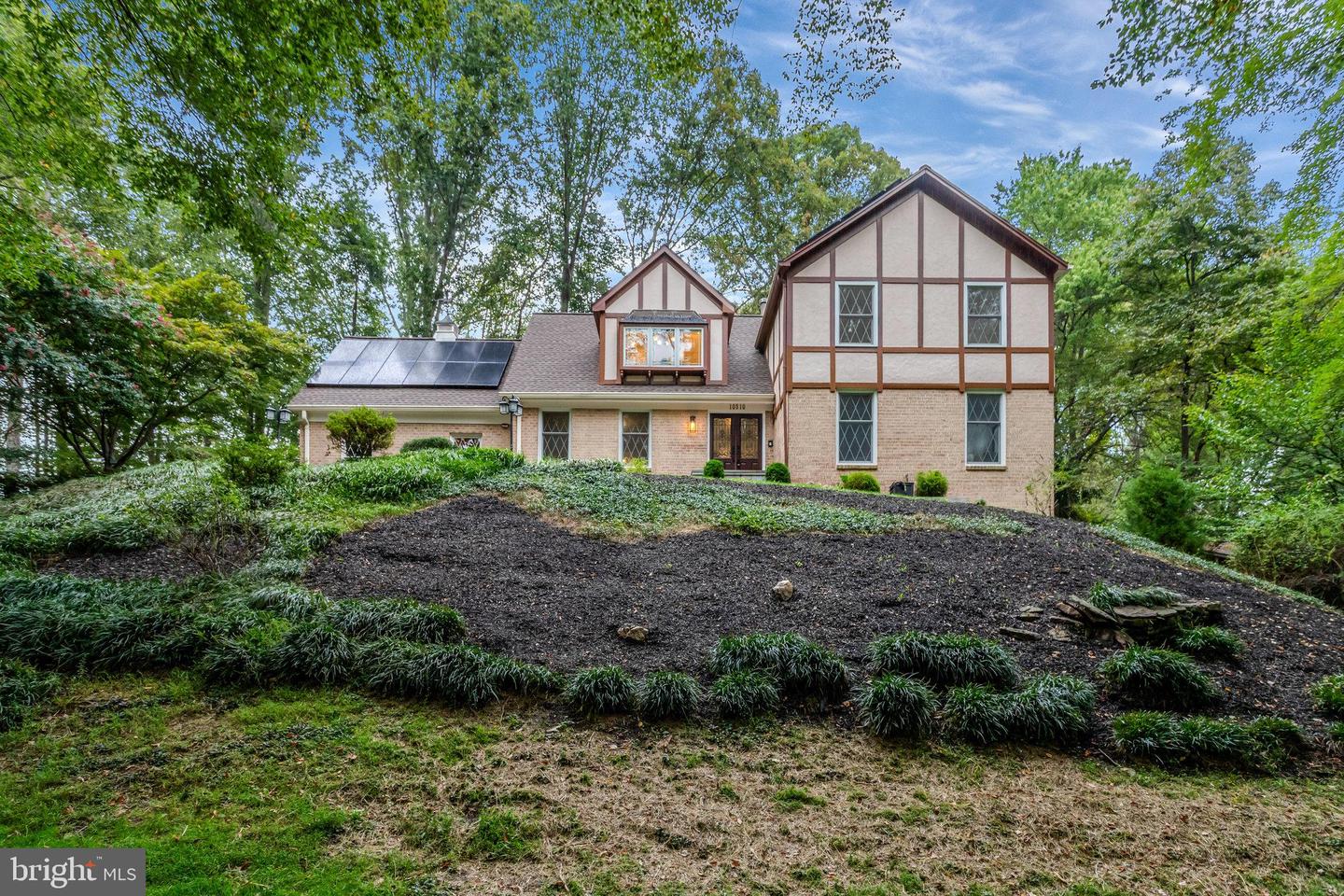 10510 HENDERSON RD, FAIRFAX STATION, Virginia 22039, 5 Bedrooms Bedrooms, ,3 BathroomsBathrooms,Residential,For sale,10510 HENDERSON RD,VAFX2268076 MLS # VAFX2268076