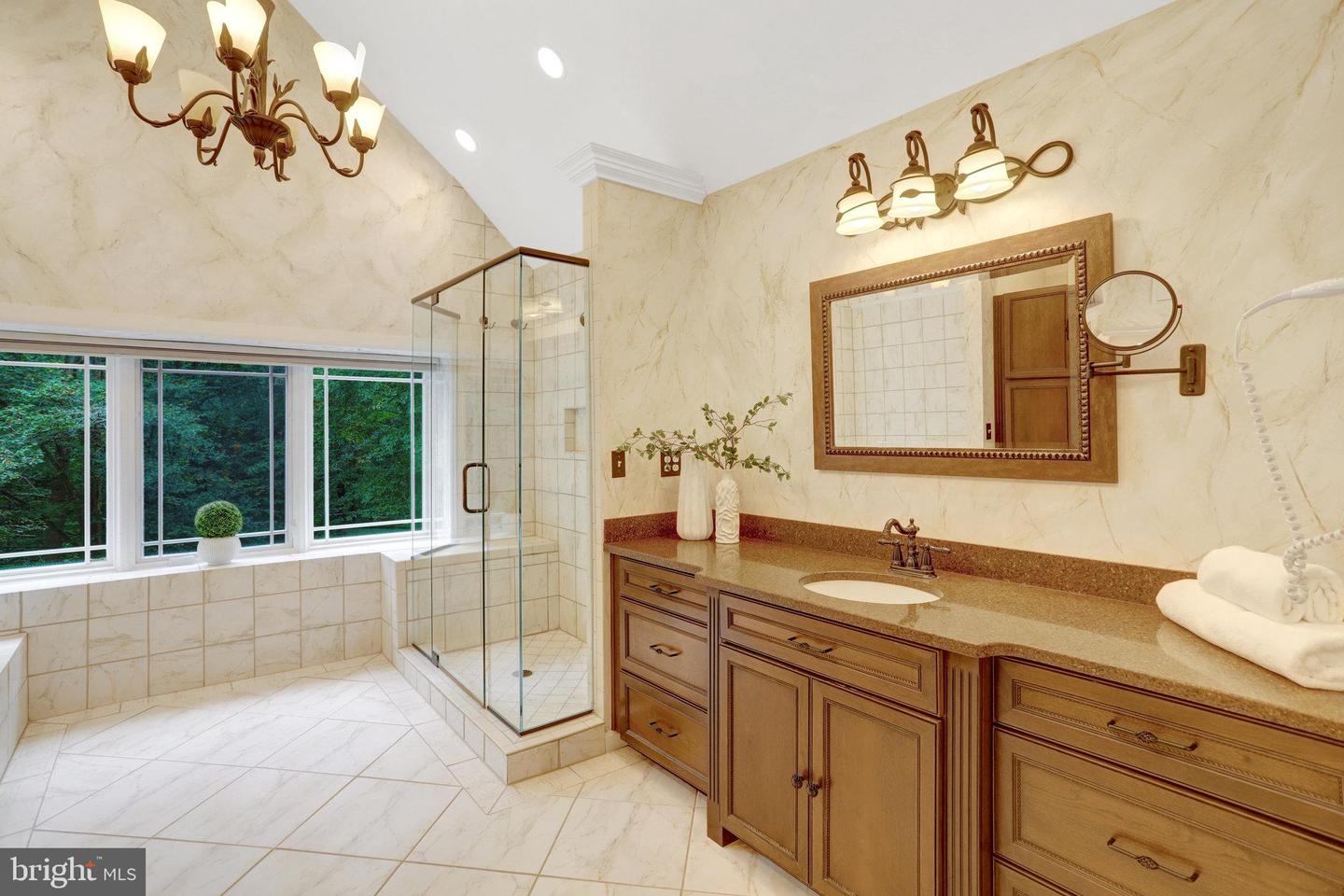 10510 HENDERSON RD, FAIRFAX STATION, Virginia 22039, 5 Bedrooms Bedrooms, ,3 BathroomsBathrooms,Residential,For sale,10510 HENDERSON RD,VAFX2268076 MLS # VAFX2268076