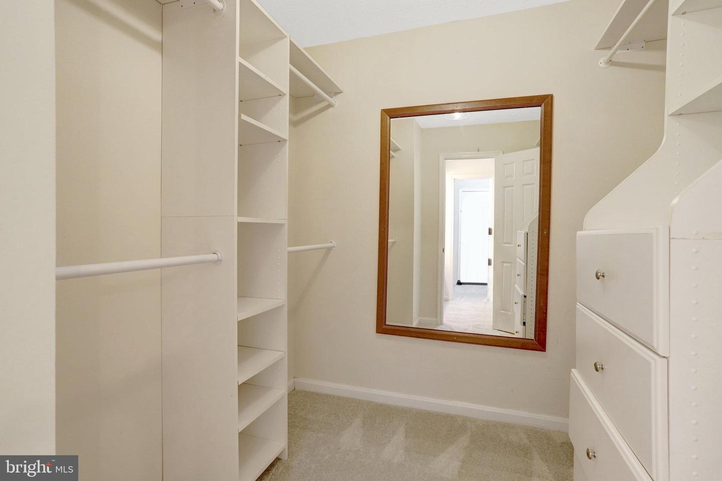10510 HENDERSON RD, FAIRFAX STATION, Virginia 22039, 5 Bedrooms Bedrooms, ,3 BathroomsBathrooms,Residential,For sale,10510 HENDERSON RD,VAFX2268076 MLS # VAFX2268076