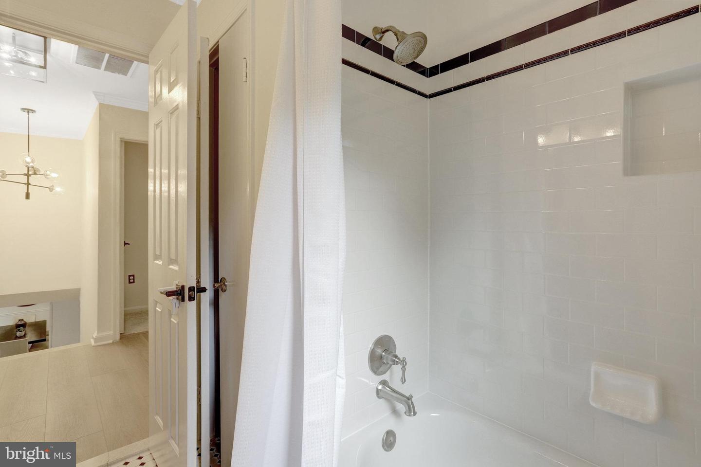 10510 HENDERSON RD, FAIRFAX STATION, Virginia 22039, 5 Bedrooms Bedrooms, ,3 BathroomsBathrooms,Residential,For sale,10510 HENDERSON RD,VAFX2268076 MLS # VAFX2268076