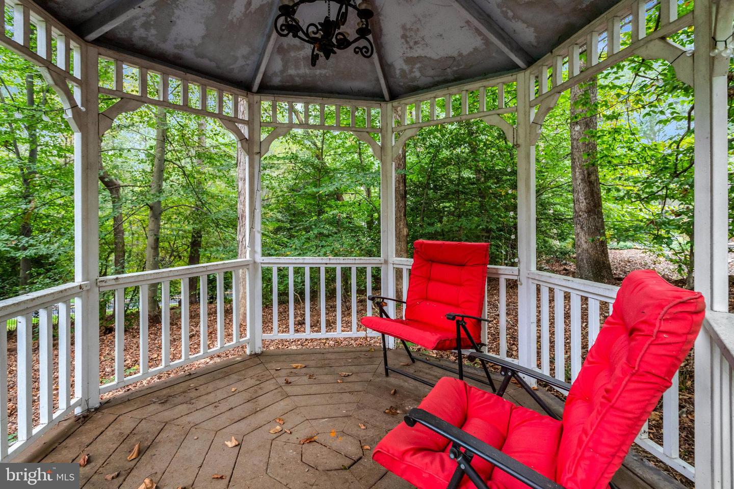10510 HENDERSON RD, FAIRFAX STATION, Virginia 22039, 5 Bedrooms Bedrooms, ,3 BathroomsBathrooms,Residential,For sale,10510 HENDERSON RD,VAFX2268076 MLS # VAFX2268076