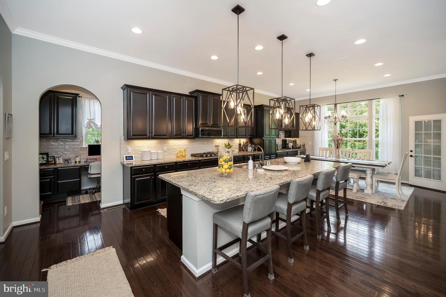 20 GENEVIEVE CT, FREDERICKSBURG, Virginia 22406, 5 Bedrooms Bedrooms, ,5 BathroomsBathrooms,Residential,For sale,20 GENEVIEVE CT,VAST2042780 MLS # VAST2042780