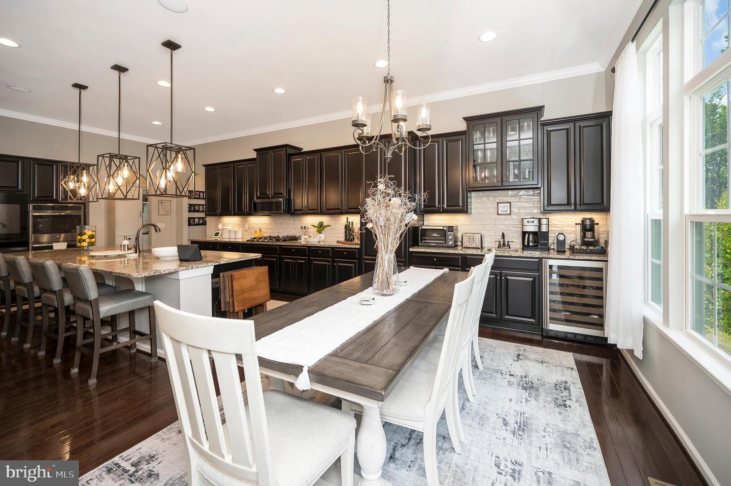 20 GENEVIEVE CT, FREDERICKSBURG, Virginia 22406, 5 Bedrooms Bedrooms, ,5 BathroomsBathrooms,Residential,For sale,20 GENEVIEVE CT,VAST2042780 MLS # VAST2042780