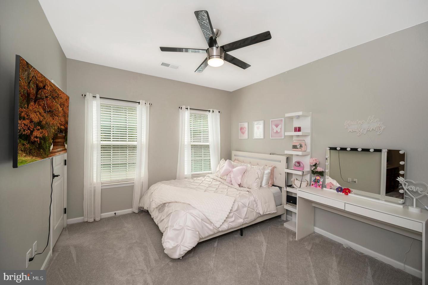 20 GENEVIEVE CT, FREDERICKSBURG, Virginia 22406, 5 Bedrooms Bedrooms, ,5 BathroomsBathrooms,Residential,For sale,20 GENEVIEVE CT,VAST2042780 MLS # VAST2042780