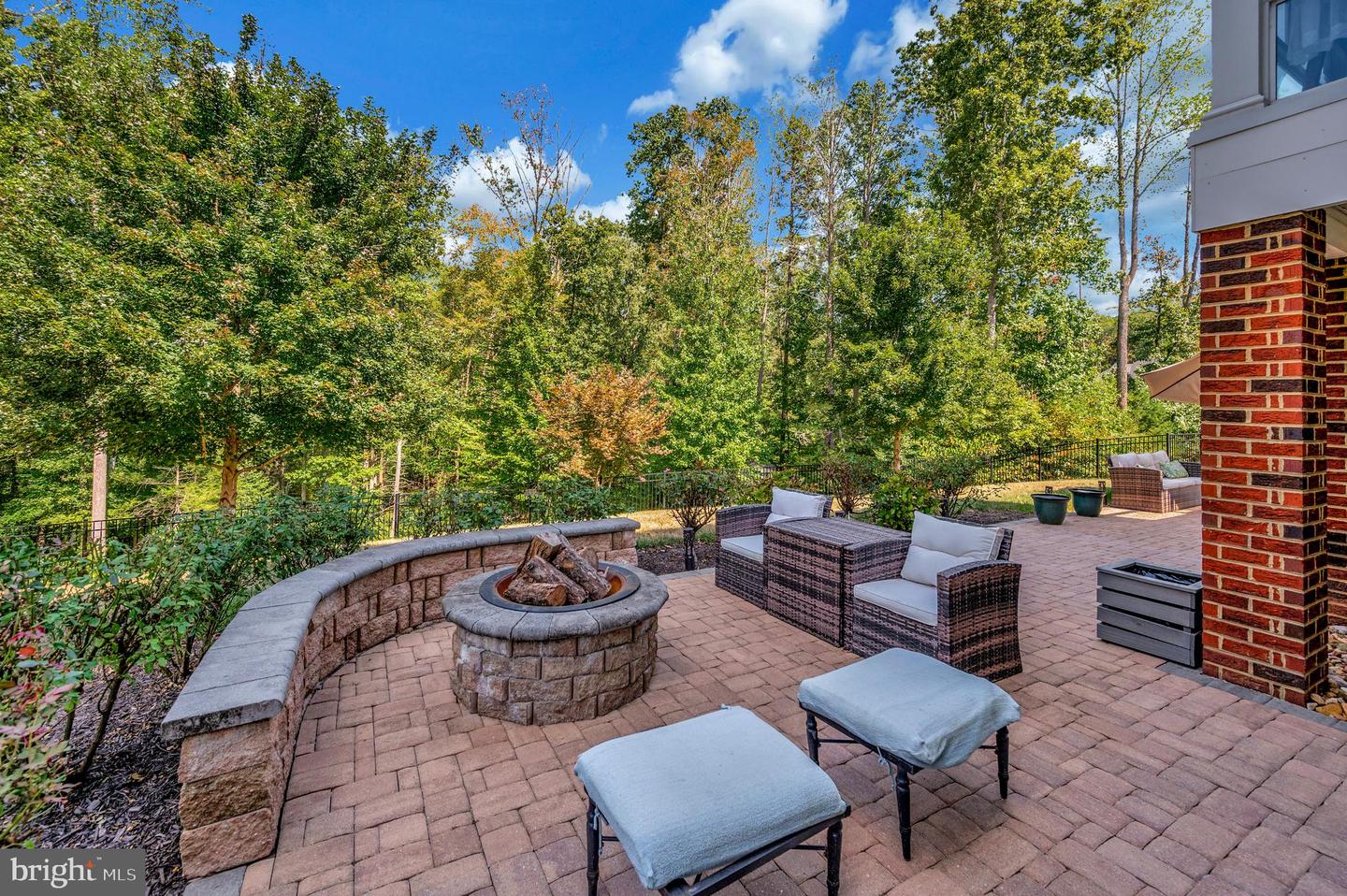 20 GENEVIEVE CT, FREDERICKSBURG, Virginia 22406, 5 Bedrooms Bedrooms, ,5 BathroomsBathrooms,Residential,For sale,20 GENEVIEVE CT,VAST2042780 MLS # VAST2042780