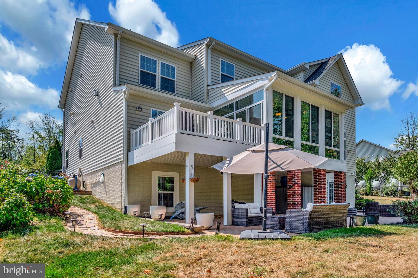 20 GENEVIEVE CT, FREDERICKSBURG, Virginia 22406, 5 Bedrooms Bedrooms, ,5 BathroomsBathrooms,Residential,For sale,20 GENEVIEVE CT,VAST2042780 MLS # VAST2042780