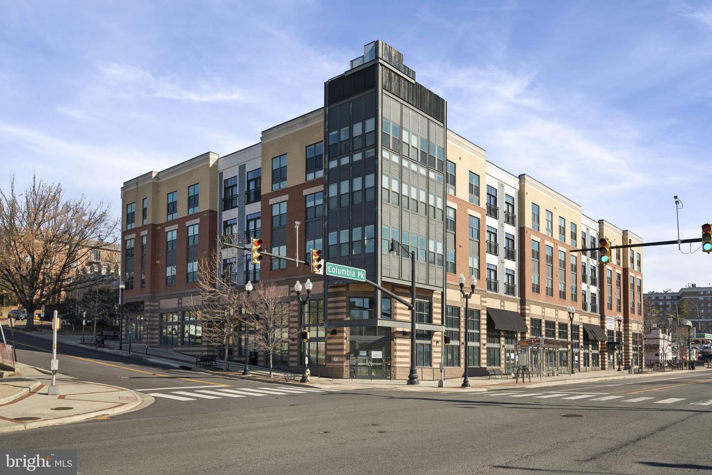 989 S BUCHANAN ST #312, ARLINGTON, Virginia 22204, 2 Bedrooms Bedrooms, ,2 BathroomsBathrooms,Residential,For sale,989 S BUCHANAN ST #312,VAAR2063942 MLS # VAAR2063942