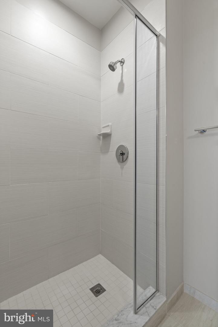 989 S BUCHANAN ST #312, ARLINGTON, Virginia 22204, 2 Bedrooms Bedrooms, ,2 BathroomsBathrooms,Residential,For sale,989 S BUCHANAN ST #312,VAAR2063942 MLS # VAAR2063942