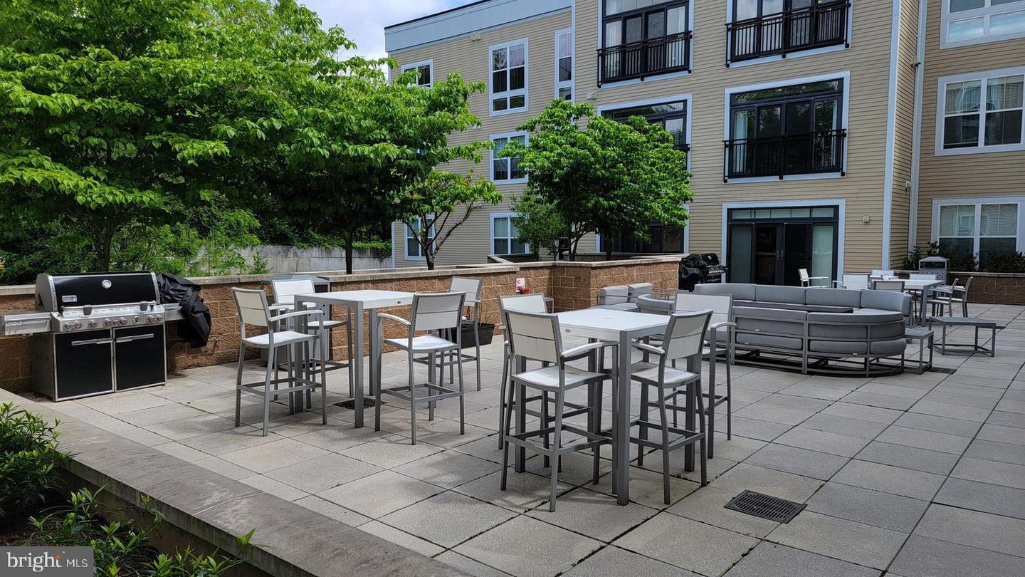 989 S BUCHANAN ST #312, ARLINGTON, Virginia 22204, 2 Bedrooms Bedrooms, ,2 BathroomsBathrooms,Residential,For sale,989 S BUCHANAN ST #312,VAAR2063942 MLS # VAAR2063942