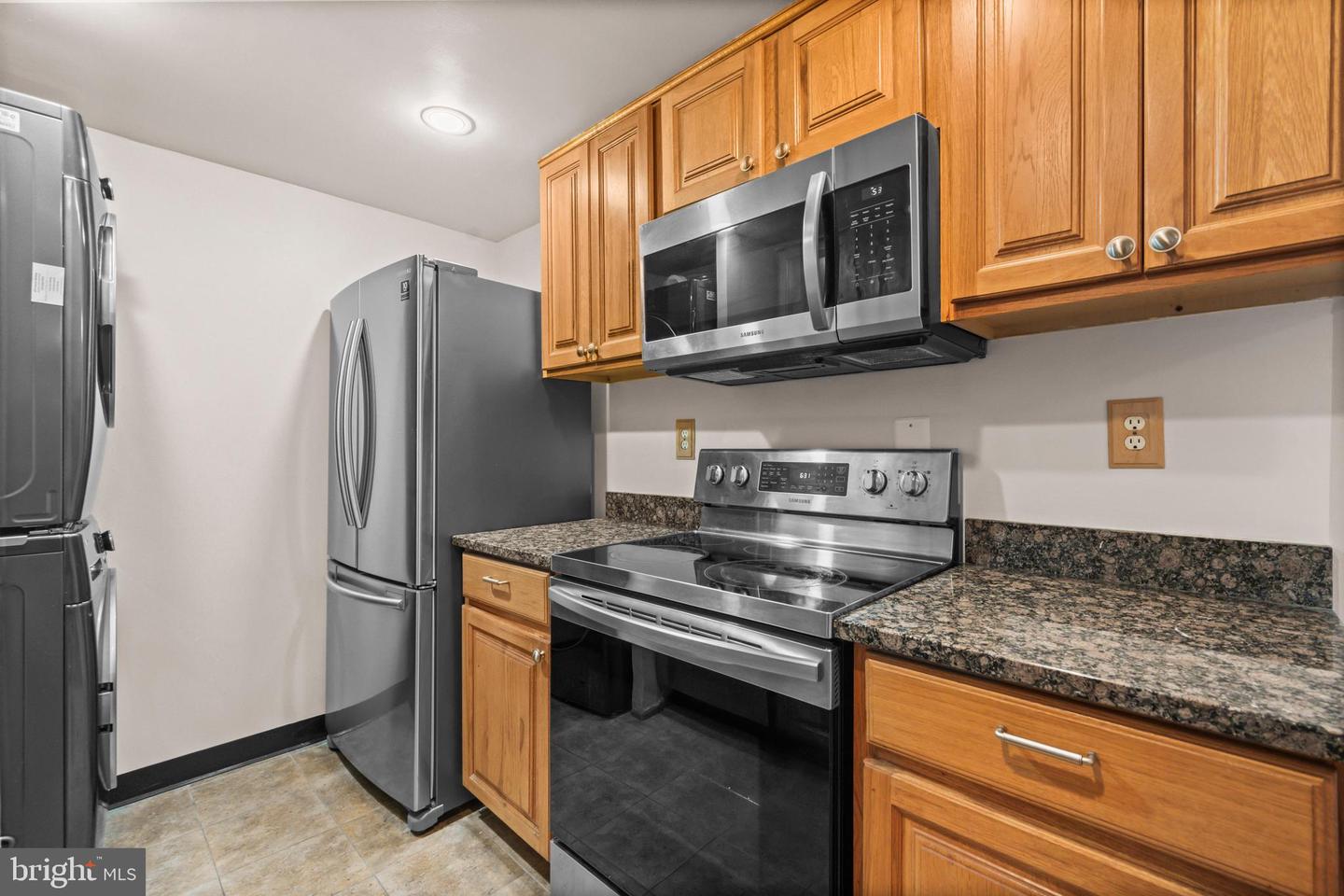 5911 EDSALL RD #803, ALEXANDRIA, Virginia 22304, 2 Bedrooms Bedrooms, ,2 BathroomsBathrooms,Residential,For sale,5911 EDSALL RD #803,VAAX2050048 MLS # VAAX2050048