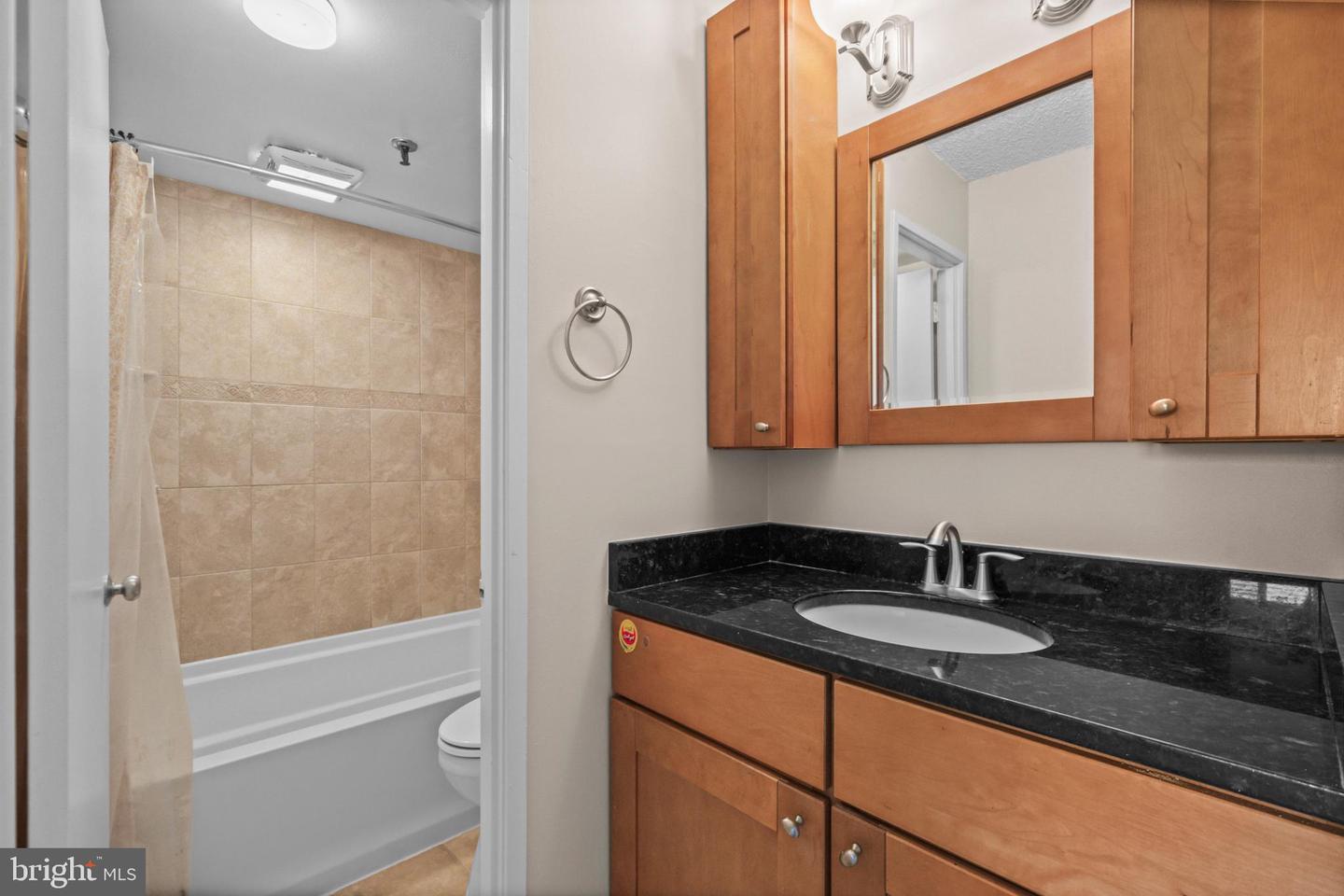 5911 EDSALL RD #803, ALEXANDRIA, Virginia 22304, 2 Bedrooms Bedrooms, ,2 BathroomsBathrooms,Residential,For sale,5911 EDSALL RD #803,VAAX2050048 MLS # VAAX2050048