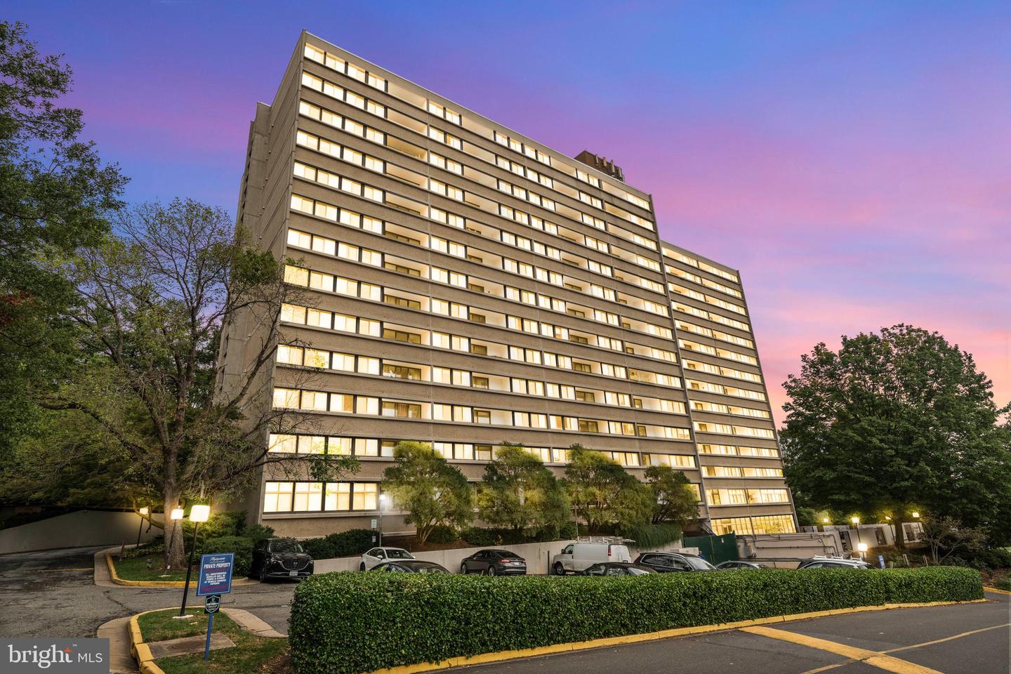 5911 EDSALL RD #803, ALEXANDRIA, Virginia 22304, 2 Bedrooms Bedrooms, ,2 BathroomsBathrooms,Residential,For sale,5911 EDSALL RD #803,VAAX2050048 MLS # VAAX2050048