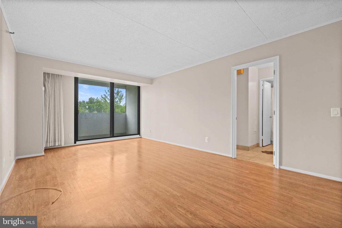 5911 EDSALL RD #803, ALEXANDRIA, Virginia 22304, 2 Bedrooms Bedrooms, ,2 BathroomsBathrooms,Residential,For sale,5911 EDSALL RD #803,VAAX2050048 MLS # VAAX2050048