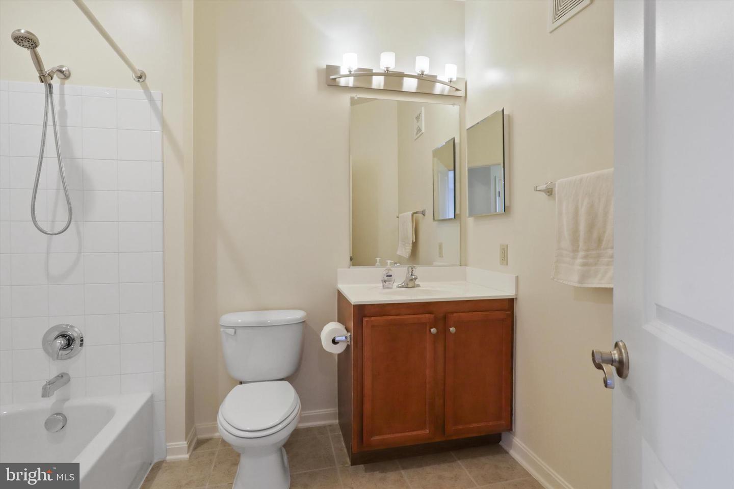 2655 PROSPERITY AVE #449, FAIRFAX, Virginia 22031, 2 Bedrooms Bedrooms, 4 Rooms Rooms,2 BathroomsBathrooms,Residential,For sale,2655 PROSPERITY AVE #449,VAFX2268794 MLS # VAFX2268794