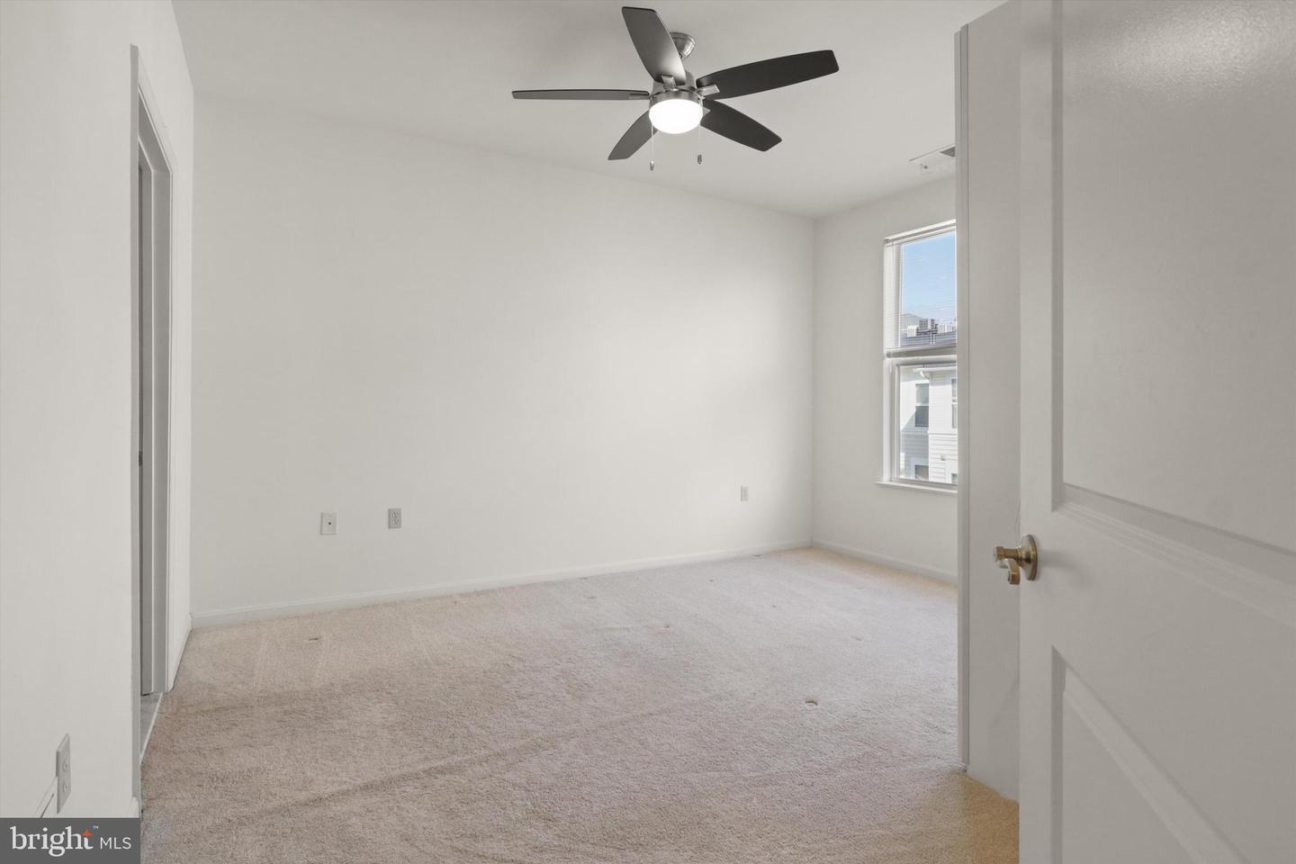 2655 PROSPERITY AVE #449, FAIRFAX, Virginia 22031, 2 Bedrooms Bedrooms, 4 Rooms Rooms,2 BathroomsBathrooms,Residential,For sale,2655 PROSPERITY AVE #449,VAFX2268794 MLS # VAFX2268794