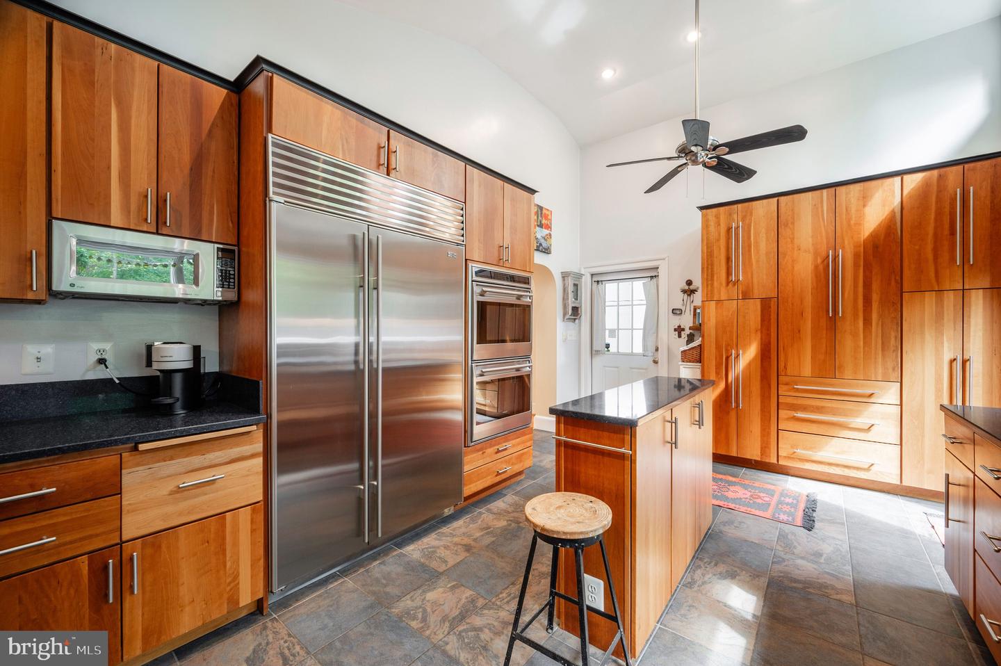 319 LAVERNE AVE, ALEXANDRIA, Virginia 22305, 2 Bedrooms Bedrooms, ,2 BathroomsBathrooms,Residential,For sale,319 LAVERNE AVE,VAAX2050086 MLS # VAAX2050086