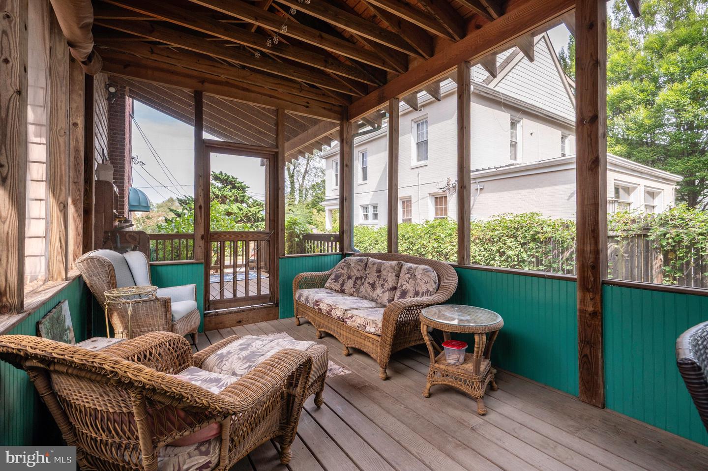 319 LAVERNE AVE, ALEXANDRIA, Virginia 22305, 2 Bedrooms Bedrooms, ,2 BathroomsBathrooms,Residential,For sale,319 LAVERNE AVE,VAAX2050086 MLS # VAAX2050086