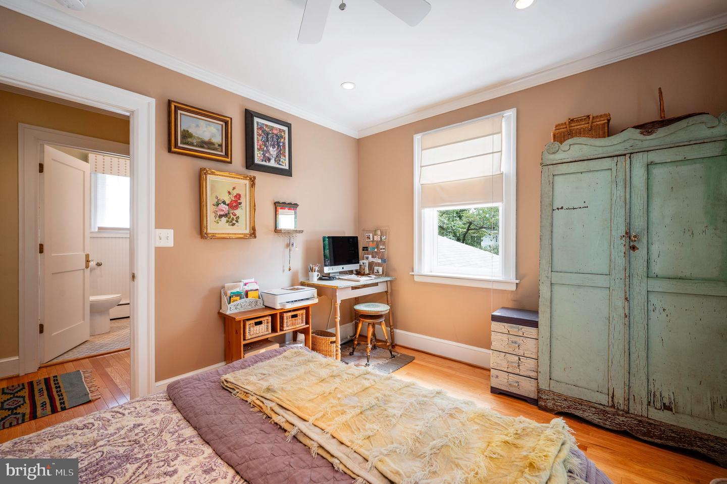 319 LAVERNE AVE, ALEXANDRIA, Virginia 22305, 2 Bedrooms Bedrooms, ,2 BathroomsBathrooms,Residential,For sale,319 LAVERNE AVE,VAAX2050086 MLS # VAAX2050086