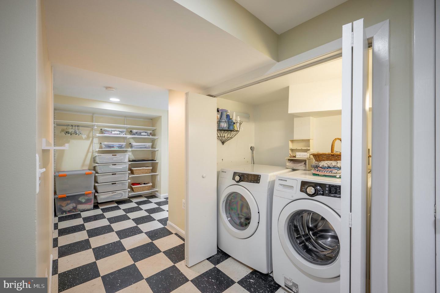319 LAVERNE AVE, ALEXANDRIA, Virginia 22305, 2 Bedrooms Bedrooms, ,2 BathroomsBathrooms,Residential,For sale,319 LAVERNE AVE,VAAX2050086 MLS # VAAX2050086