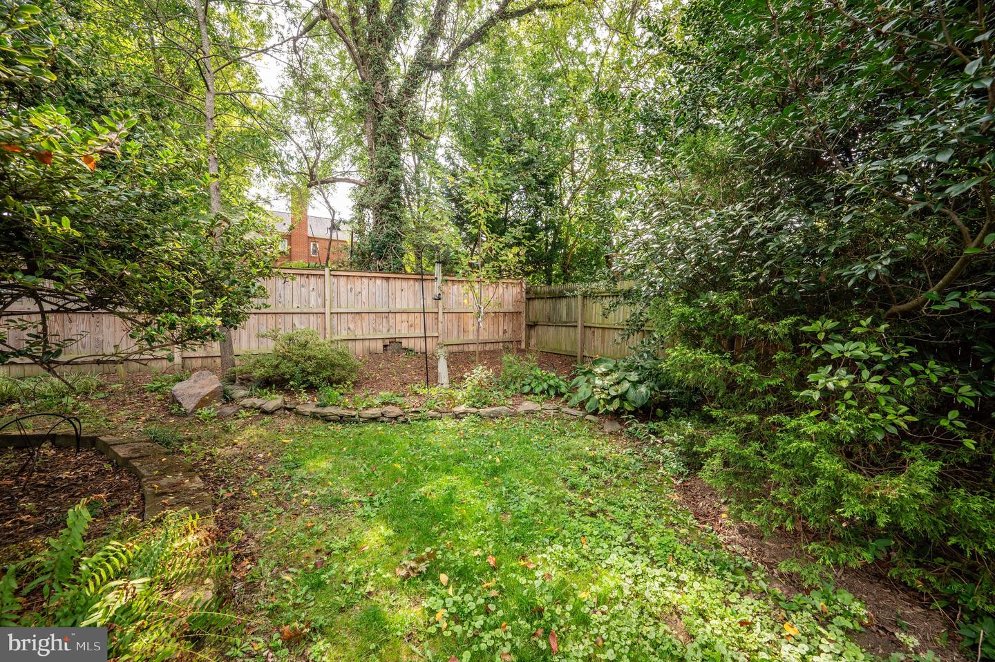 319 LAVERNE AVE, ALEXANDRIA, Virginia 22305, 2 Bedrooms Bedrooms, ,2 BathroomsBathrooms,Residential,For sale,319 LAVERNE AVE,VAAX2050086 MLS # VAAX2050086
