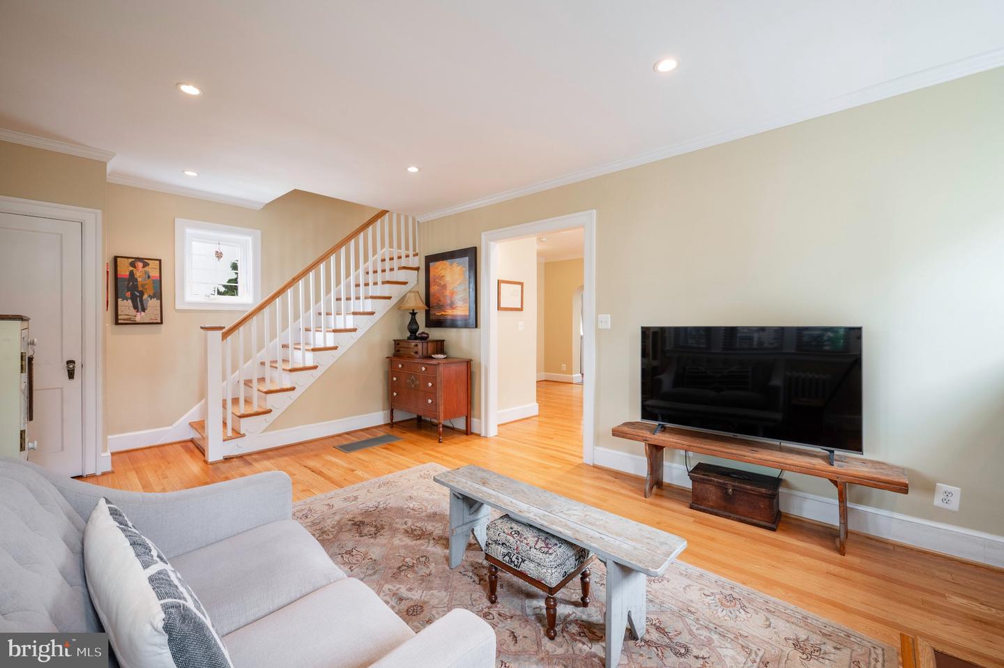 319 LAVERNE AVE, ALEXANDRIA, Virginia 22305, 2 Bedrooms Bedrooms, ,2 BathroomsBathrooms,Residential,For sale,319 LAVERNE AVE,VAAX2050086 MLS # VAAX2050086