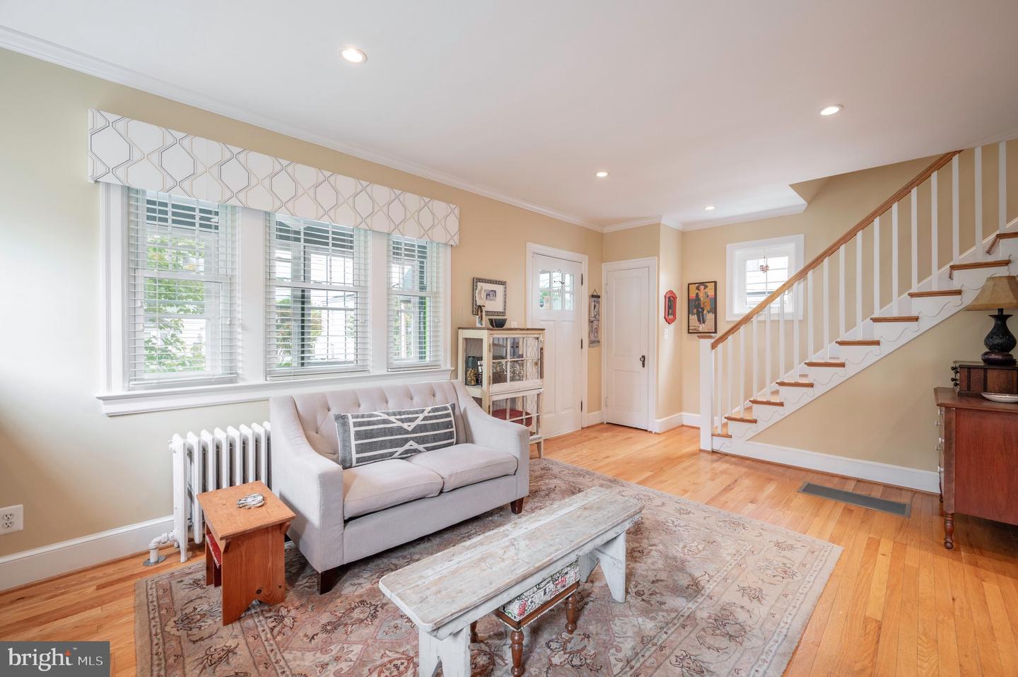 319 LAVERNE AVE, ALEXANDRIA, Virginia 22305, 2 Bedrooms Bedrooms, ,2 BathroomsBathrooms,Residential,For sale,319 LAVERNE AVE,VAAX2050086 MLS # VAAX2050086