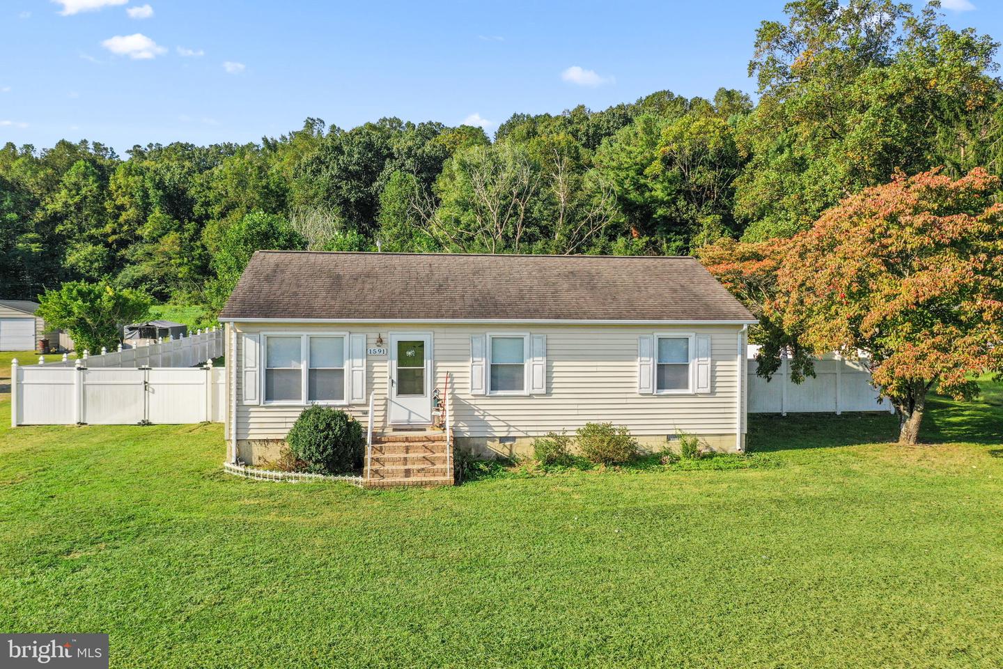 1591 MT. LANDING RD, TAPPAHANNOCK, Virginia 22560, 3 Bedrooms Bedrooms, 5 Rooms Rooms,2 BathroomsBathrooms,Residential,For sale,1591 MT. LANDING RD,VAES2002030 MLS # VAES2002030