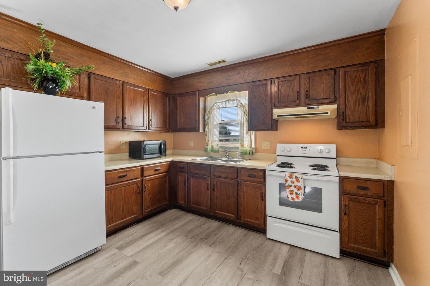 1591 MT. LANDING RD, TAPPAHANNOCK, Virginia 22560, 3 Bedrooms Bedrooms, 5 Rooms Rooms,2 BathroomsBathrooms,Residential,For sale,1591 MT. LANDING RD,VAES2002030 MLS # VAES2002030