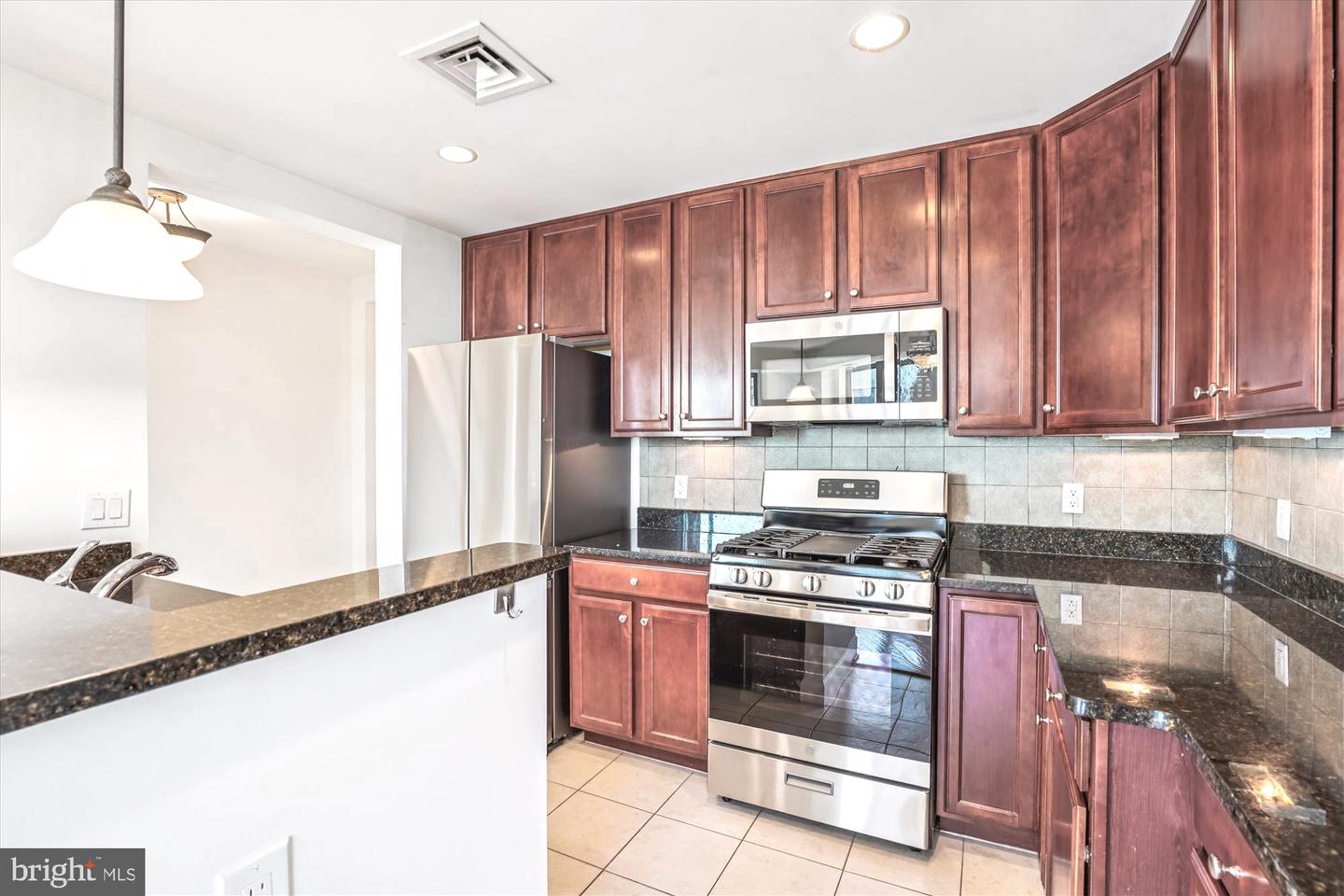 1830 FOUNTAIN DR #1004, RESTON, Virginia 20190, 3 Bedrooms Bedrooms, ,3 BathroomsBathrooms,Residential,For sale,1830 FOUNTAIN DR #1004,VAFX2269098 MLS # VAFX2269098