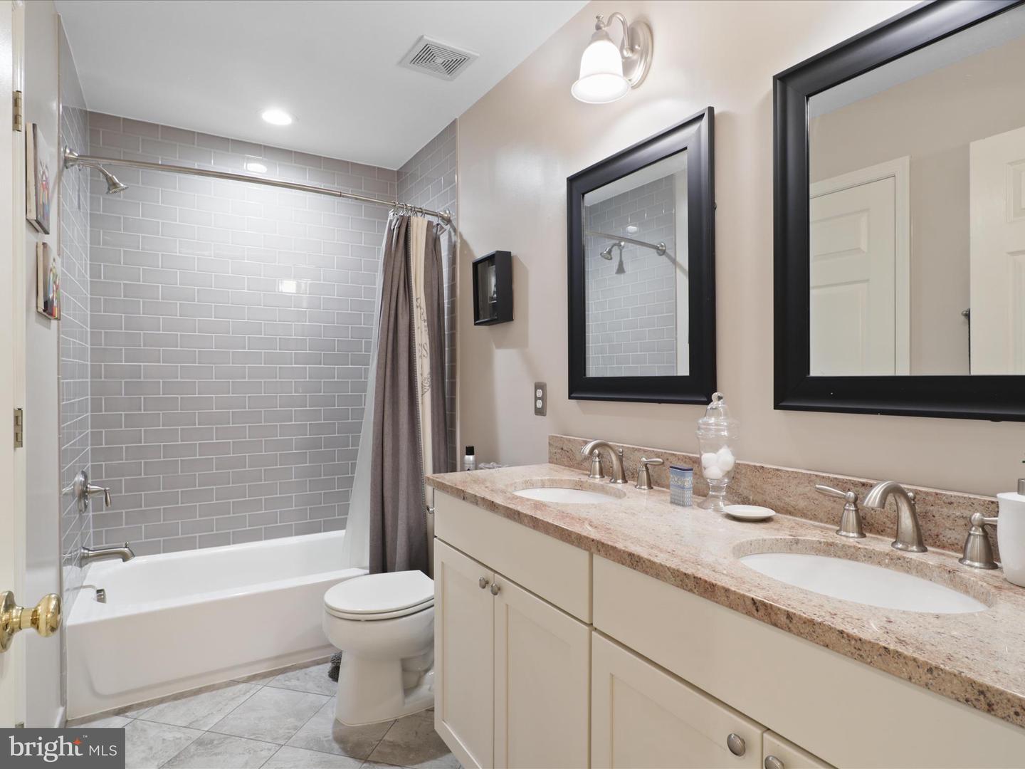4027 HEATHERSTONE CT, FAIRFAX, Virginia 22030, 3 Bedrooms Bedrooms, ,3 BathroomsBathrooms,Residential,For sale,4027 HEATHERSTONE CT,VAFX2269158 MLS # VAFX2269158