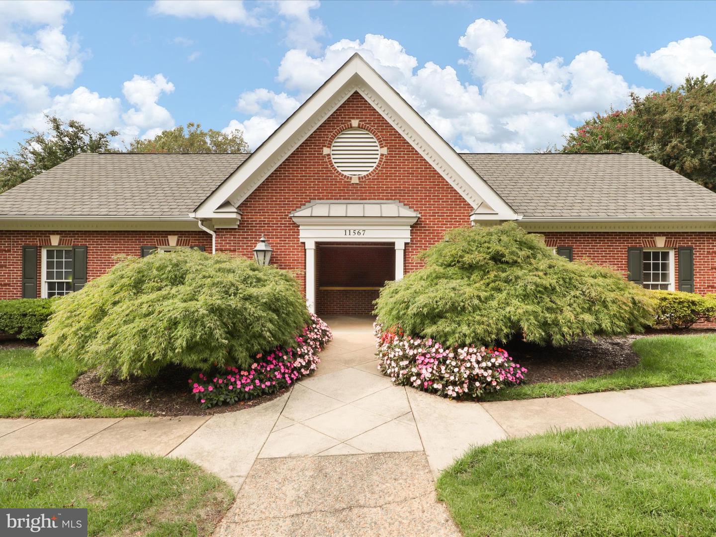 4027 HEATHERSTONE CT, FAIRFAX, Virginia 22030, 3 Bedrooms Bedrooms, ,3 BathroomsBathrooms,Residential,For sale,4027 HEATHERSTONE CT,VAFX2269158 MLS # VAFX2269158