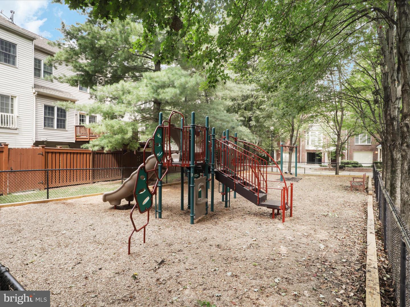 4027 HEATHERSTONE CT, FAIRFAX, Virginia 22030, 3 Bedrooms Bedrooms, ,3 BathroomsBathrooms,Residential,For sale,4027 HEATHERSTONE CT,VAFX2269158 MLS # VAFX2269158
