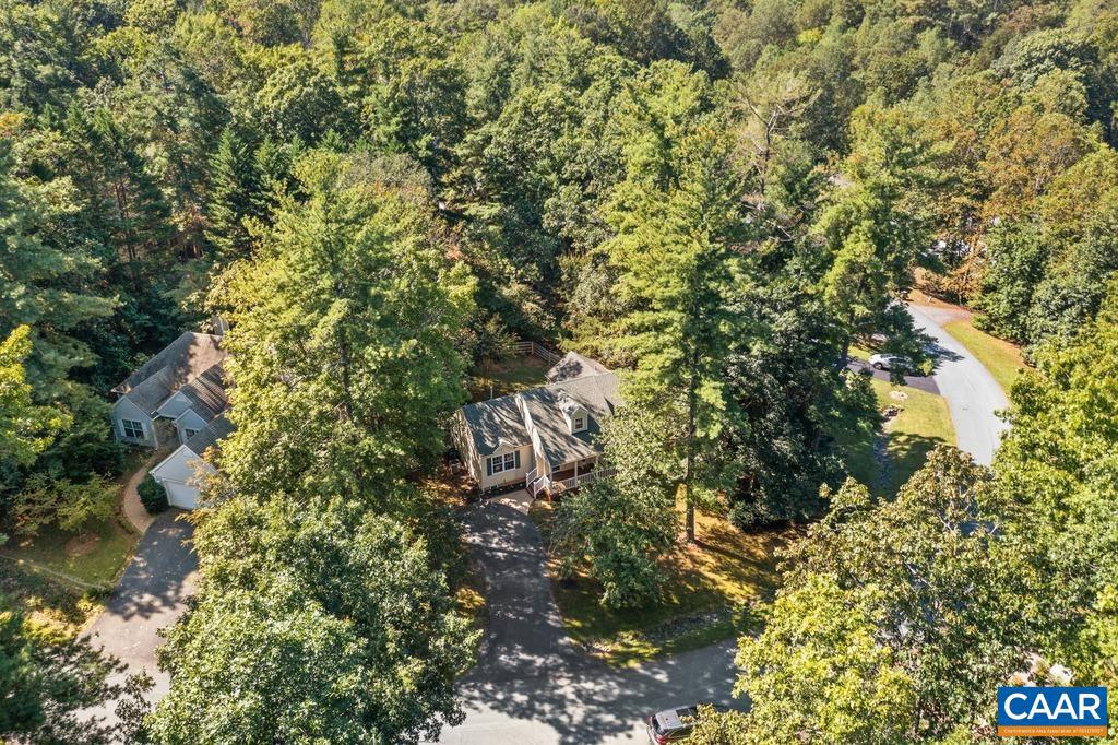 217 BLACKTHORN LN, CHARLOTTESVILLE, Virginia 22902, 2 Bedrooms Bedrooms, ,1 BathroomBathrooms,Residential,For sale,217 BLACKTHORN LN,669342 MLS # 669342