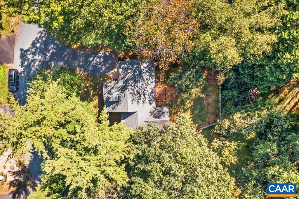 217 BLACKTHORN LN, CHARLOTTESVILLE, Virginia 22902, 2 Bedrooms Bedrooms, ,1 BathroomBathrooms,Residential,For sale,217 BLACKTHORN LN,669342 MLS # 669342