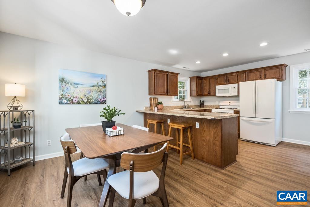 217 BLACKTHORN LN, CHARLOTTESVILLE, Virginia 22902, 2 Bedrooms Bedrooms, ,1 BathroomBathrooms,Residential,For sale,217 BLACKTHORN LN,669342 MLS # 669342