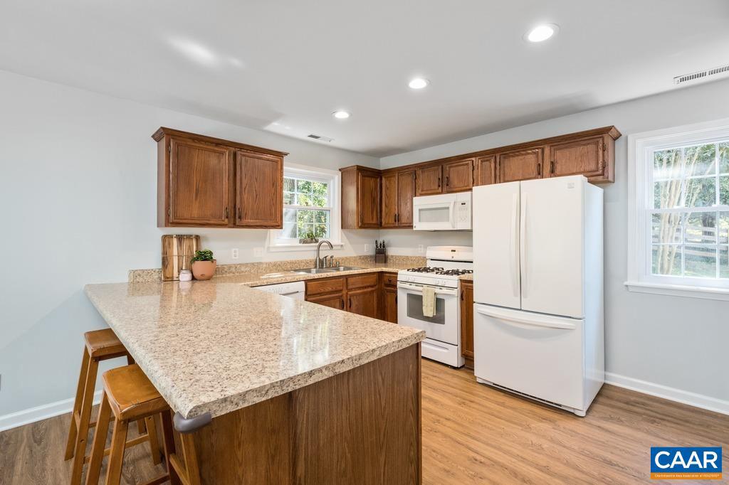 217 BLACKTHORN LN, CHARLOTTESVILLE, Virginia 22902, 2 Bedrooms Bedrooms, ,1 BathroomBathrooms,Residential,For sale,217 BLACKTHORN LN,669342 MLS # 669342