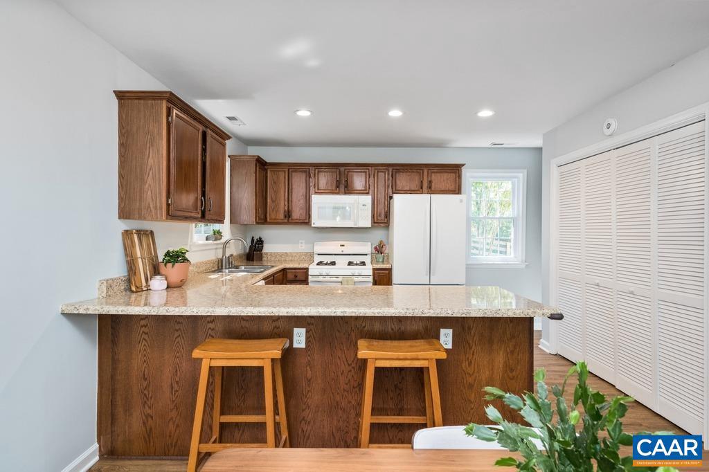217 BLACKTHORN LN, CHARLOTTESVILLE, Virginia 22902, 2 Bedrooms Bedrooms, ,1 BathroomBathrooms,Residential,For sale,217 BLACKTHORN LN,669342 MLS # 669342